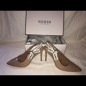 GUESS Baji Pump 8.5 nude/ natural